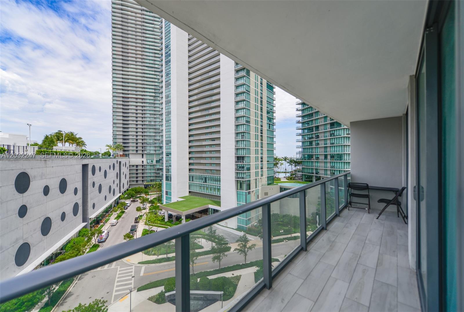 501 NE 31st St 601