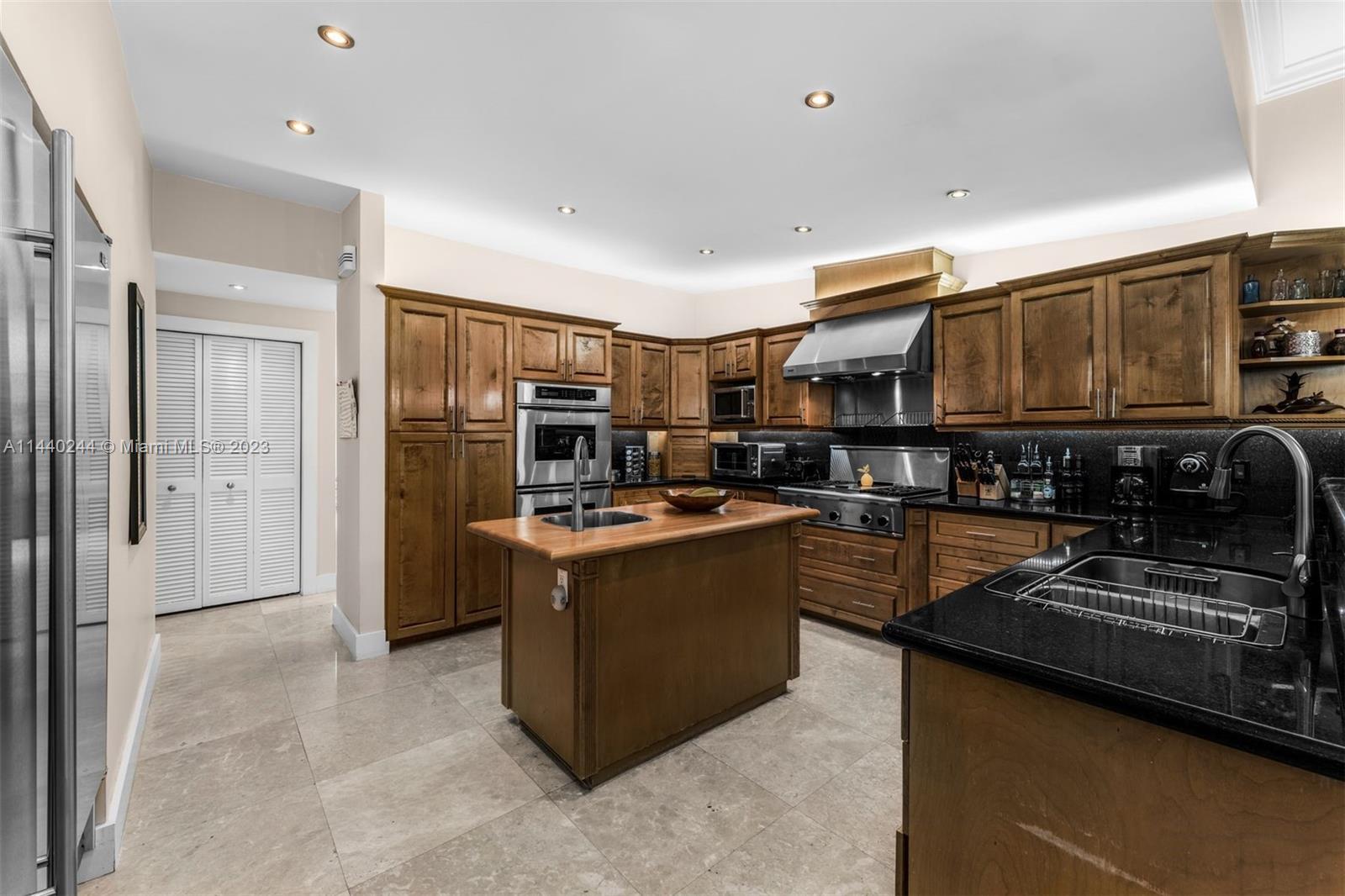 OAKRIDGE ESTATES REV - Residential