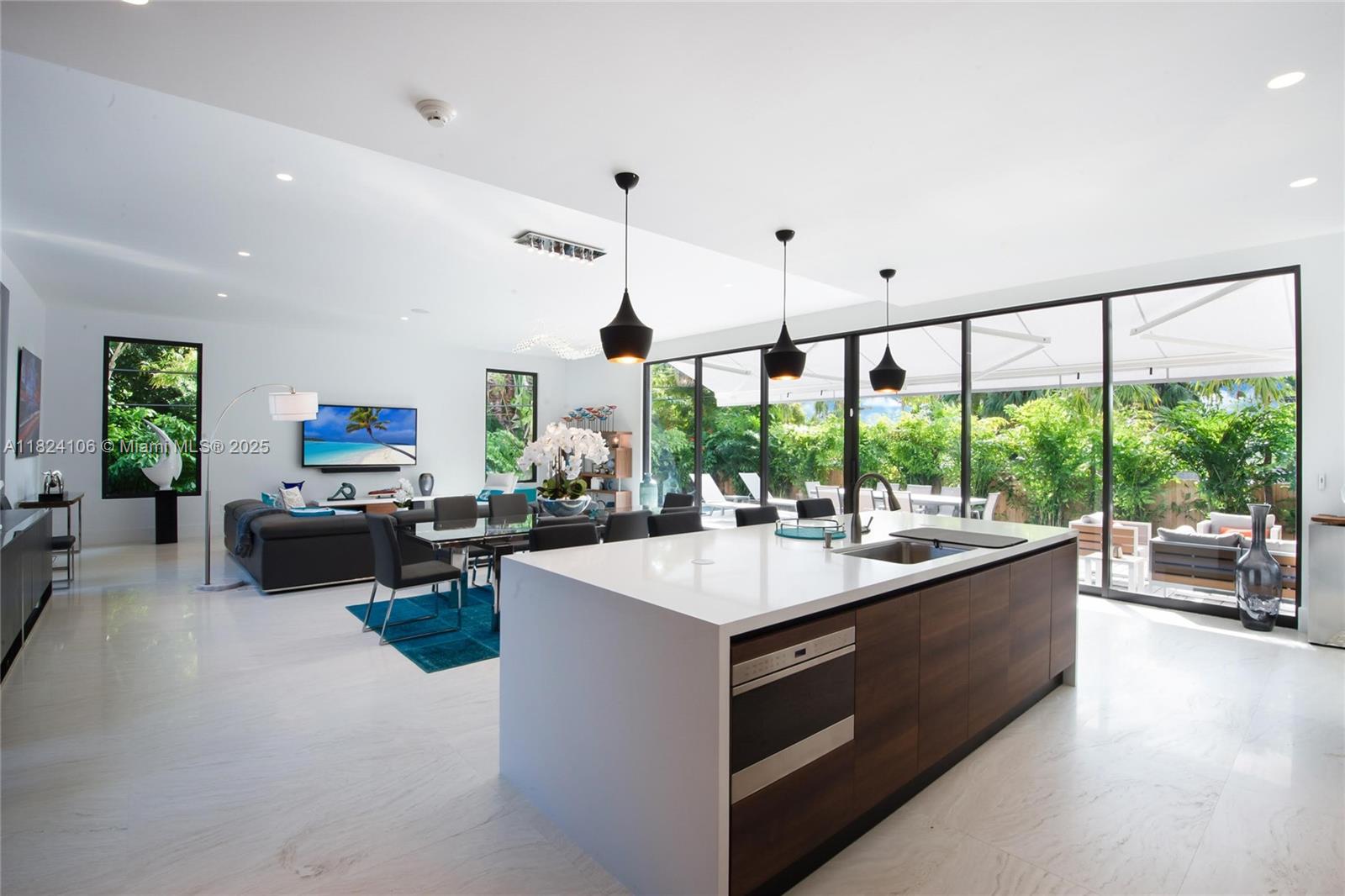 7501 Coquina Dr