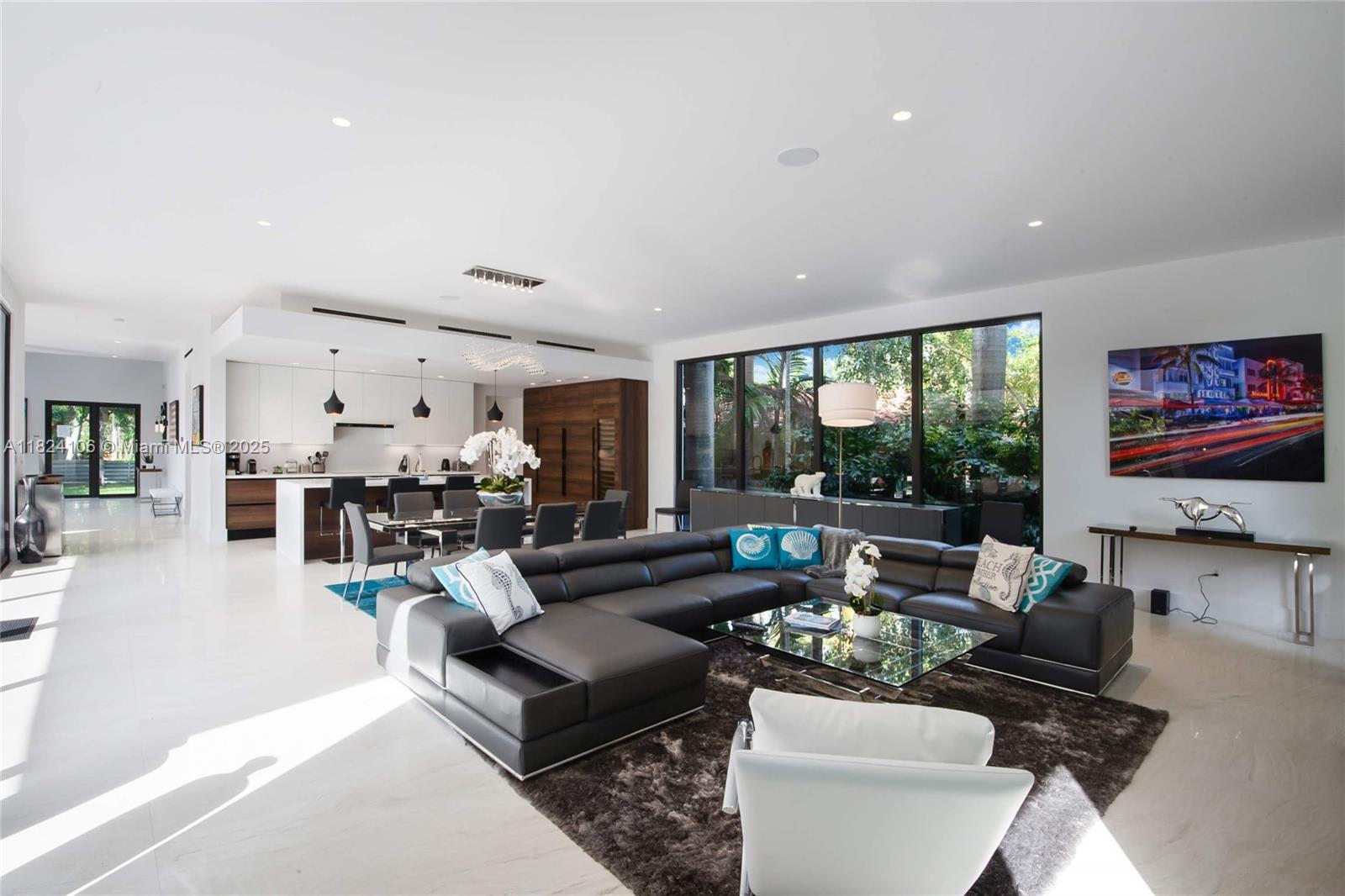 7501 Coquina Dr