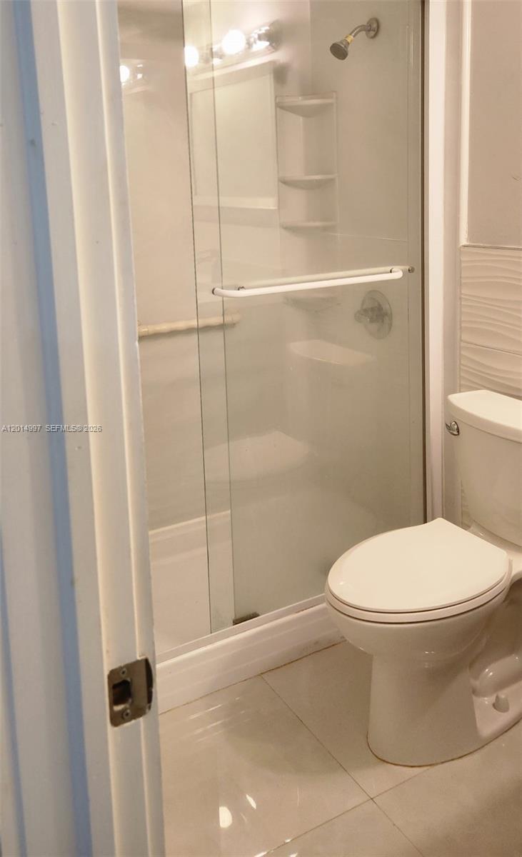 LAKEWOOD VILLAS CONDO - Residential Lease