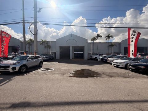 7298 NW 54th St Miami FL 33166