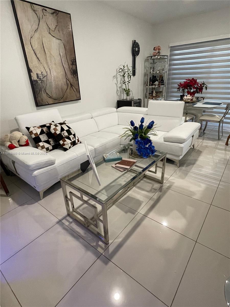 PARADISE GARDENS - Residential