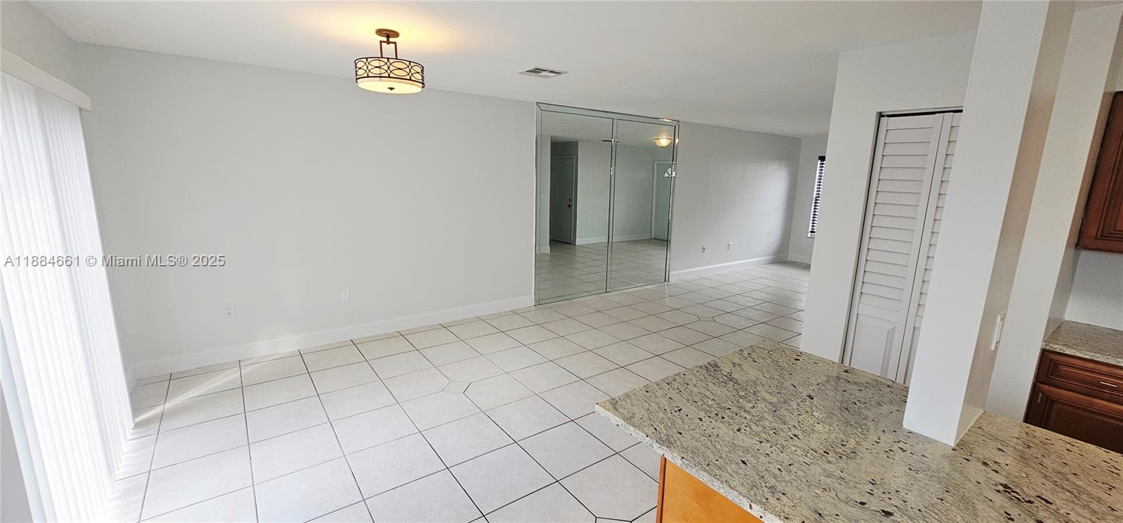 UNIVERSITY PARK - Residential Lease