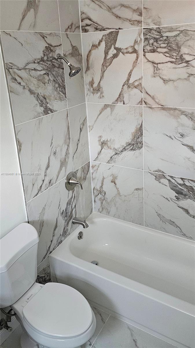 UNIVERSITY PARK - Residential Lease