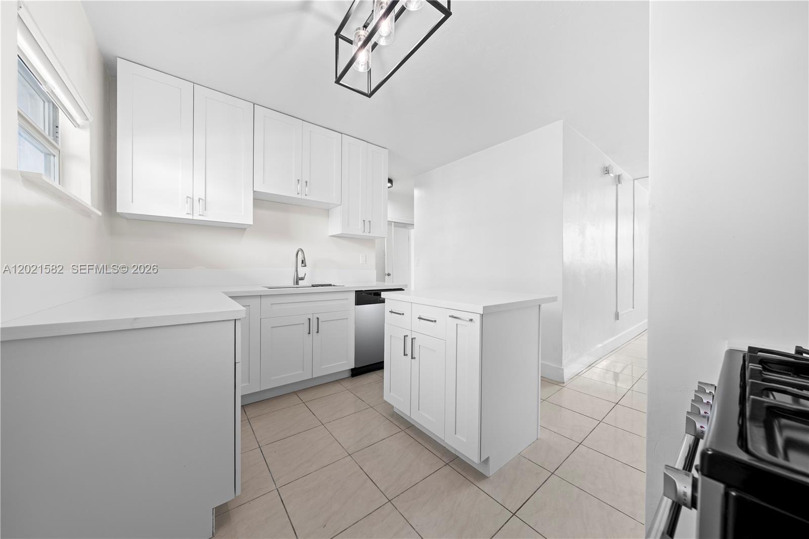LINCOLN TOWERS CONDO - Residential