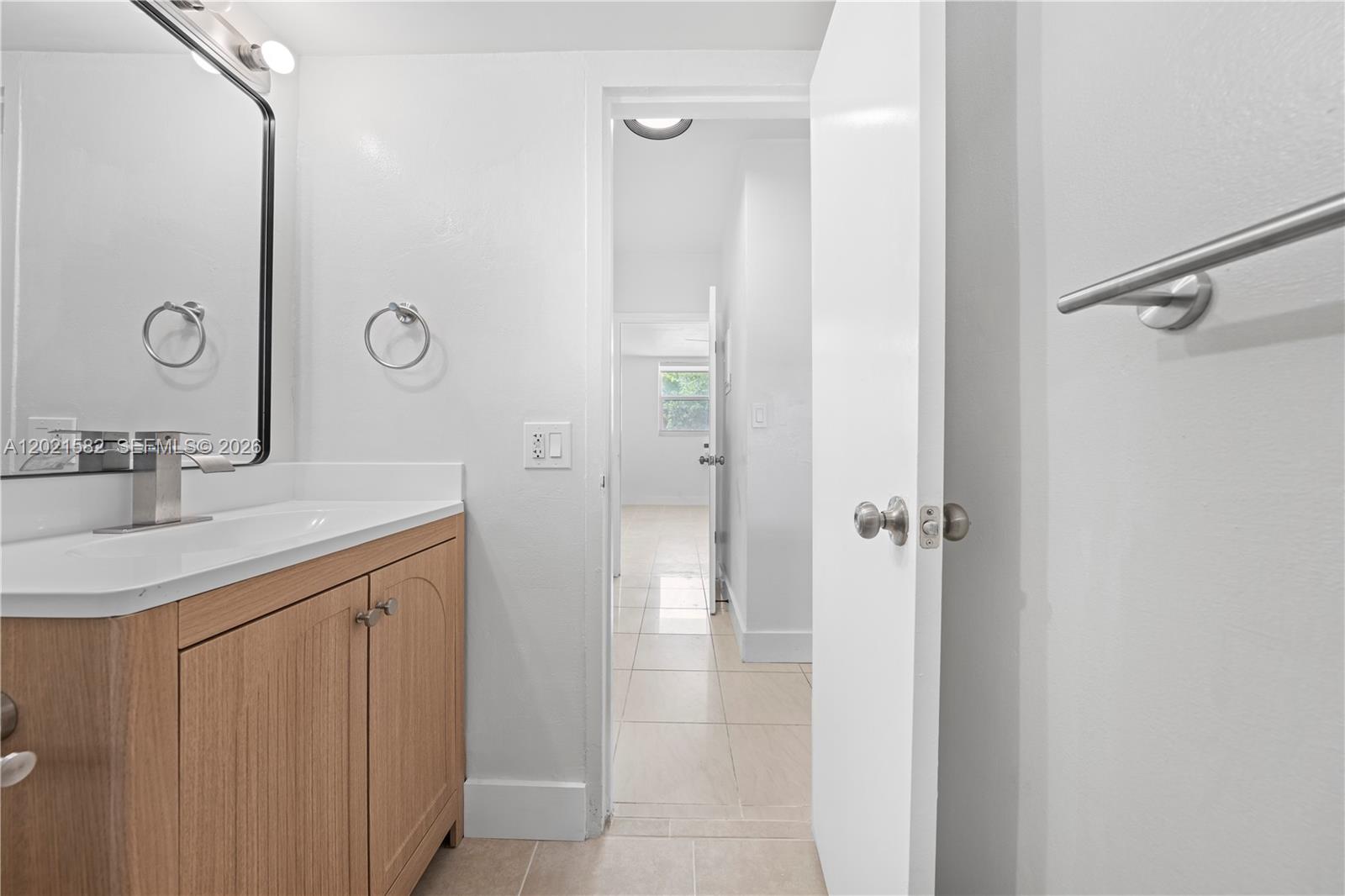 LINCOLN TOWERS CONDO - Residential