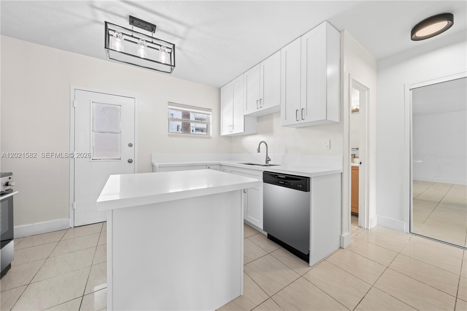 LINCOLN TOWERS CONDO - Residential