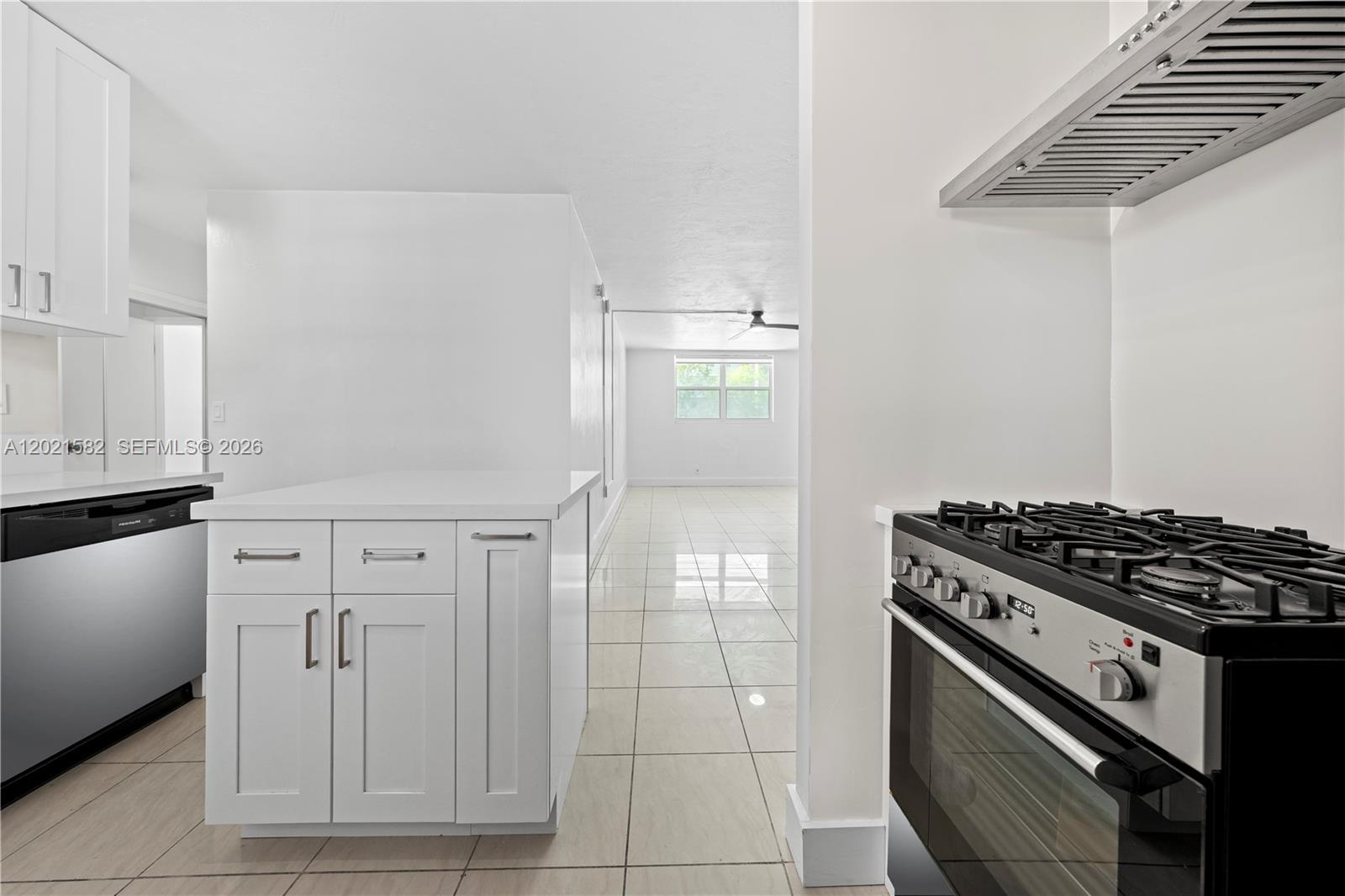 LINCOLN TOWERS CONDO - Residential
