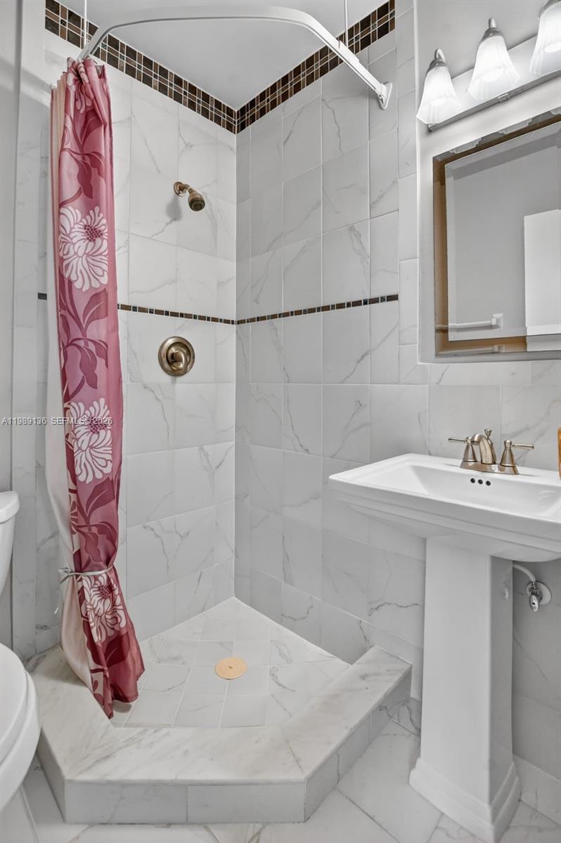 BOCA LAKES CONDO - Residential