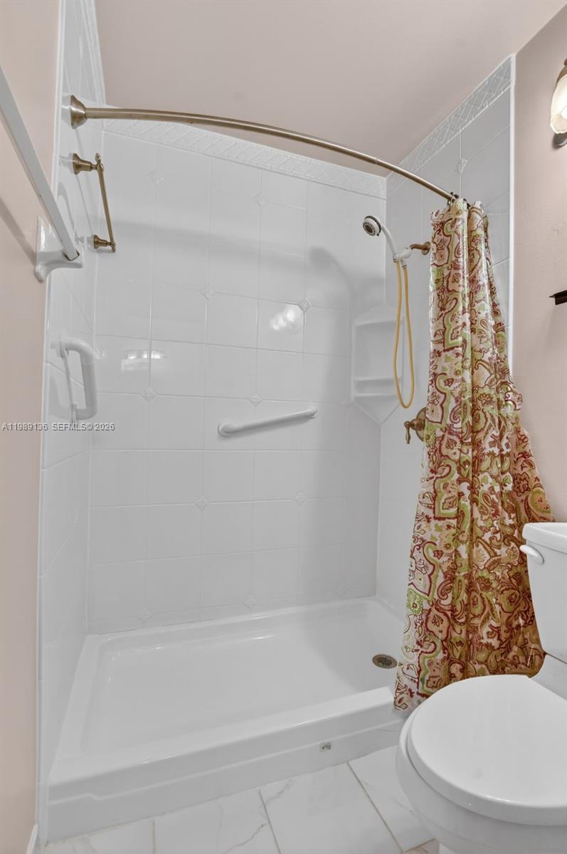 BOCA LAKES CONDO - Residential