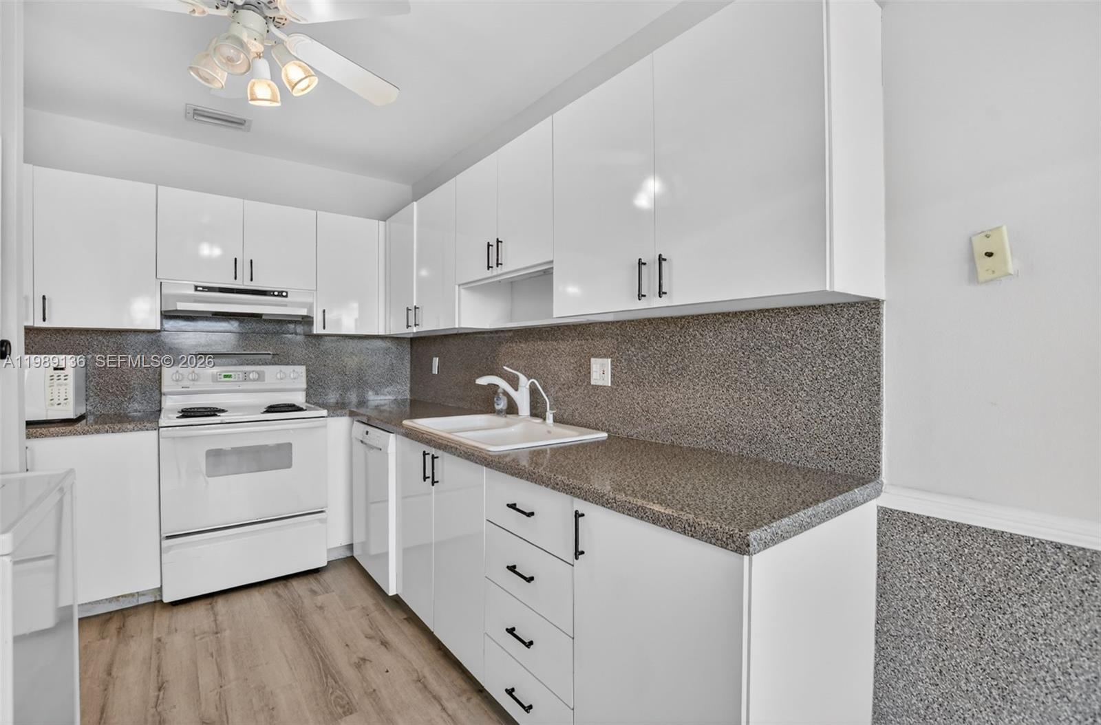 BOCA LAKES CONDO - Residential