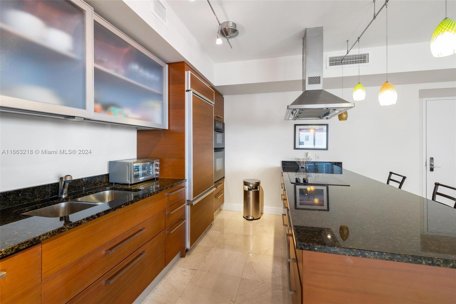 BEACH CLUB THREE CONDO - Residential Lease