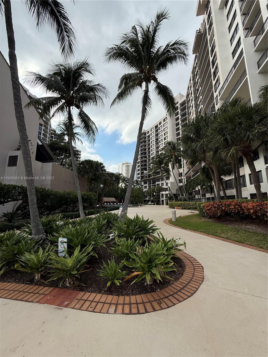 BRICKELL KEY II CONDO - Residential Lease