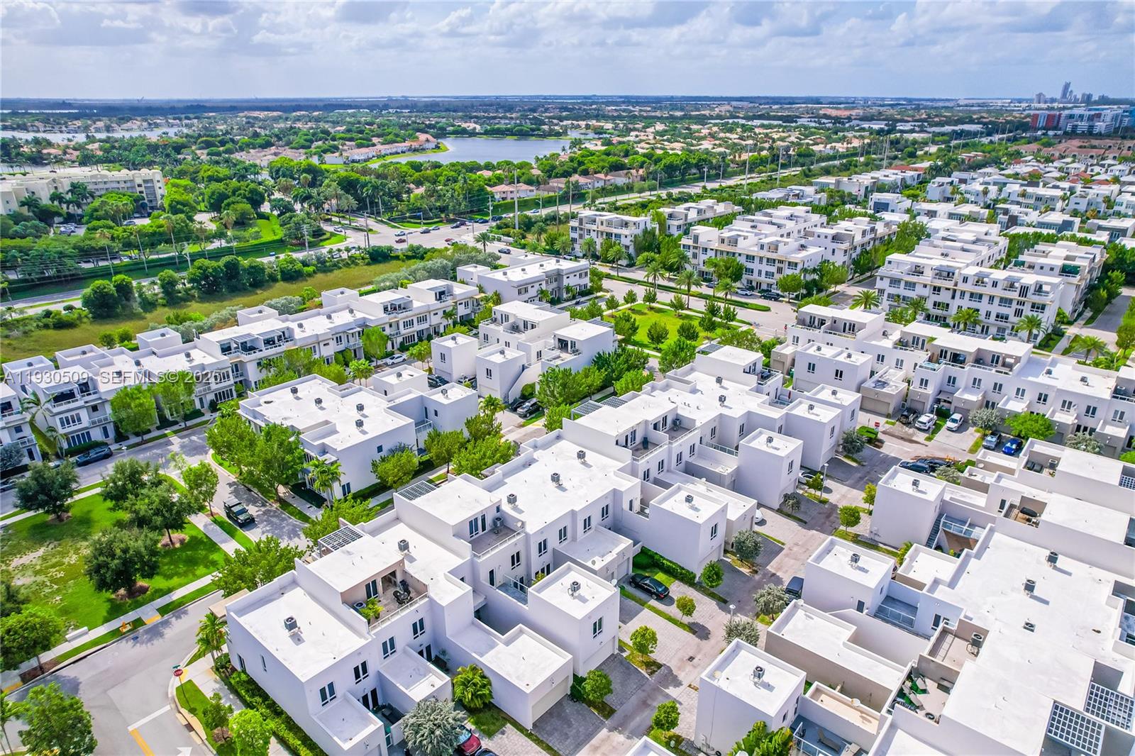 LANDMARK AT DORAL CENTRAL - Residential Lease