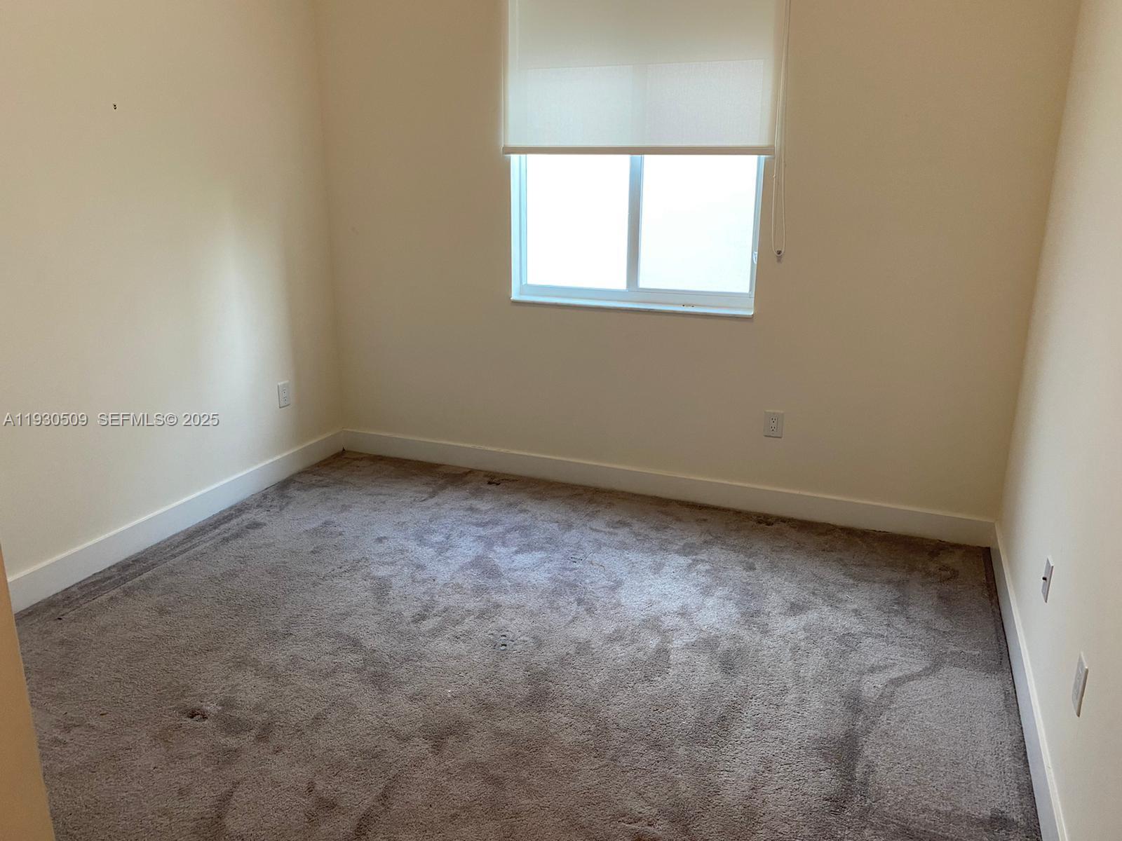 LANDMARK AT DORAL CENTRAL - Residential Lease