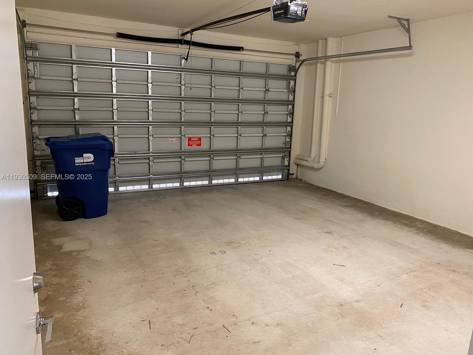 LANDMARK AT DORAL CENTRAL - Residential Lease