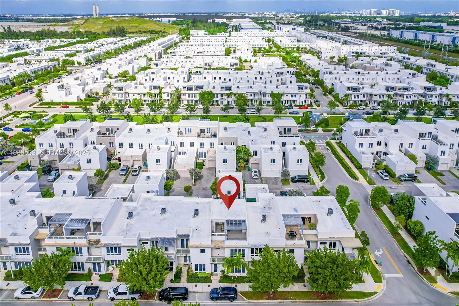 LANDMARK AT DORAL CENTRAL - Residential Lease