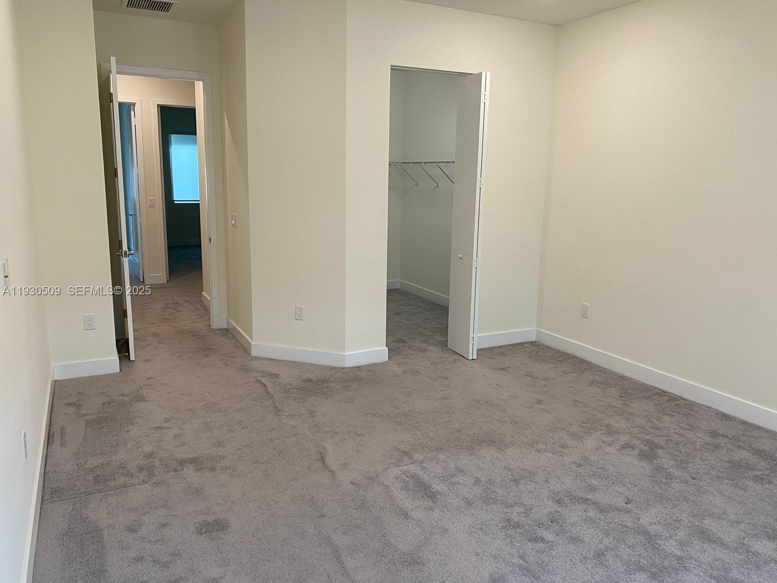 LANDMARK AT DORAL CENTRAL - Residential Lease