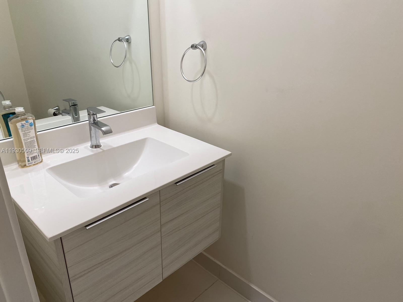 LANDMARK AT DORAL CENTRAL - Residential Lease