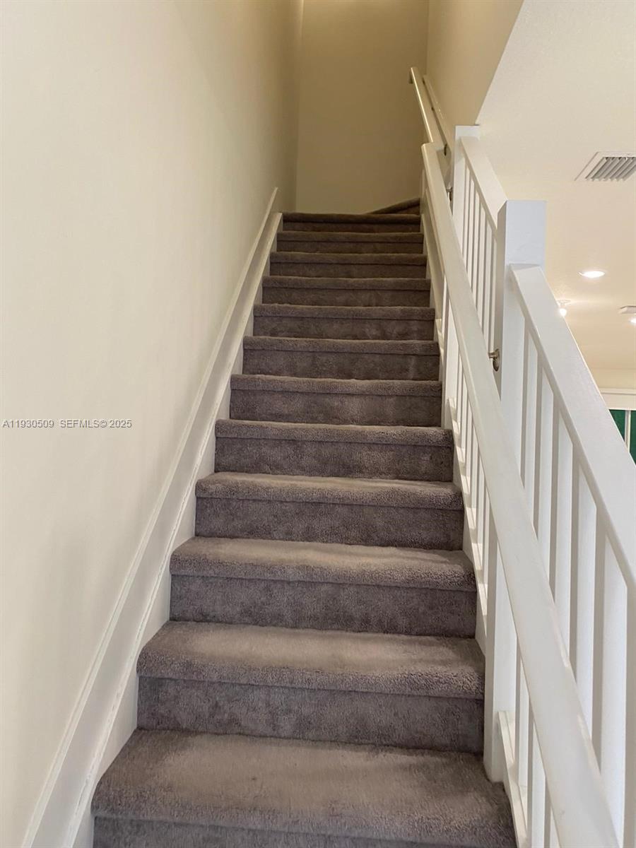 LANDMARK AT DORAL CENTRAL - Residential Lease