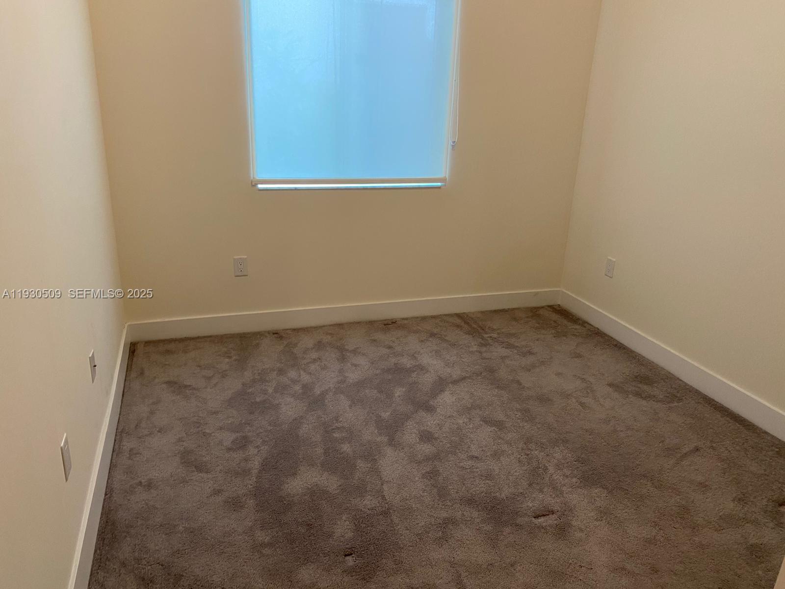 LANDMARK AT DORAL CENTRAL - Residential Lease