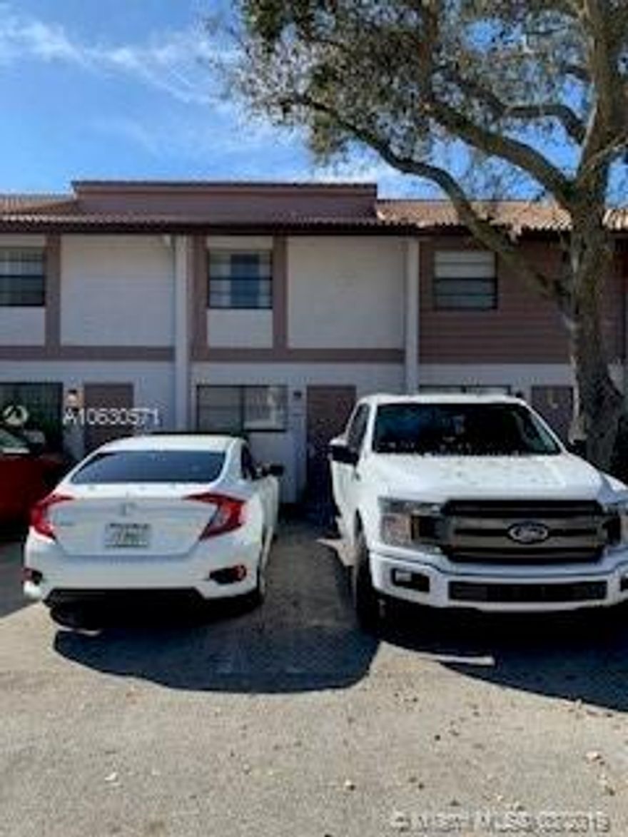 THIS IS 2/2.5 TOWNHOUSE WITH CANAL VIEWS.  ONE OF THE BEST LOCATIONS IN CORAL SPRINGS.  WALK DISTANCE TO THE PUBLIX, THE MALL, THE RESTAURANTS, AND MANY SHOPS.   THE LANDLORD REQUESTED FIRST, LAST AND ONE MONTH SECURITY. THE CREDIT REPORT REQUIRES A MINIMUM OF A 650 CREDIT SCORE AND THE RENT SHOULD NOT EXCEED 40% OF THE MONTHLY INCOME. 
SCREENING REQUIRED. PLEASE FIND THE APPLICATION FORM THAT IS ATTACHED. HAVE EACH APPLICANT OVER 18 YEARS FILL OUT THE APPLICATION FORM AND ALONG WITH A CASHIER CHECK OR MONEY ORDER PAYABLE TO COLDWELL BANKER IN THE AMOUNT OF $50/EACH APPLICANT TO RUN THE SCREENING.