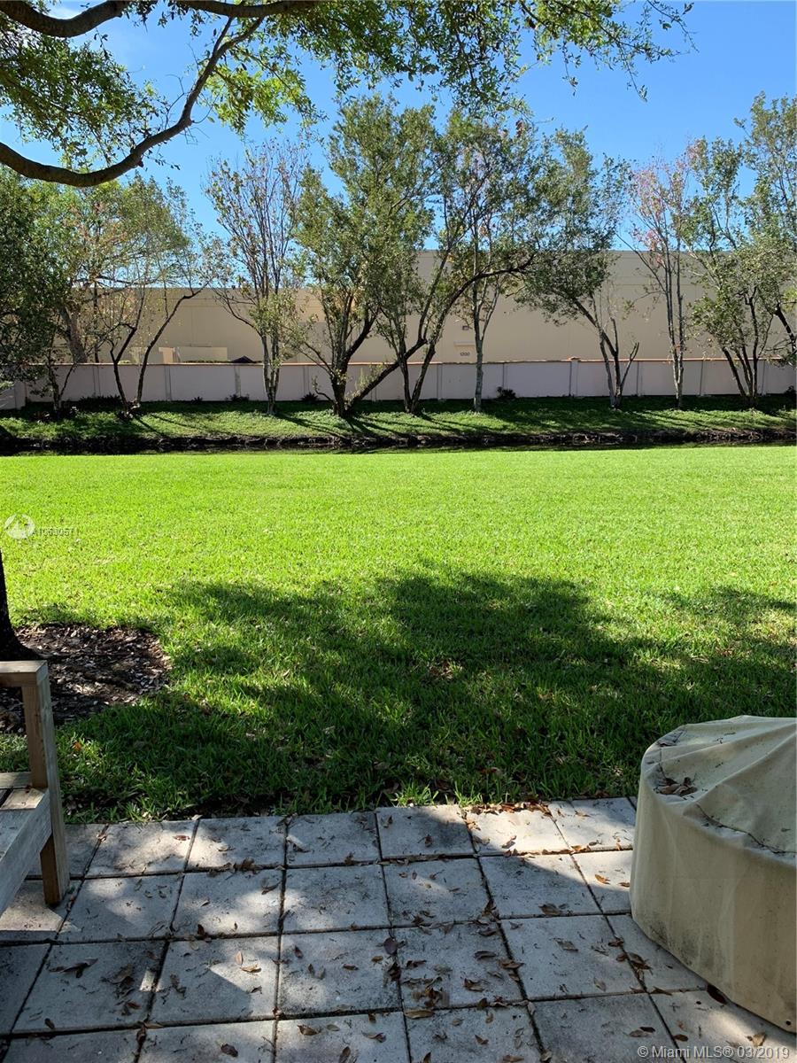 UNIVERSITY MAPLEWOOD TOWNH - Residential Lease