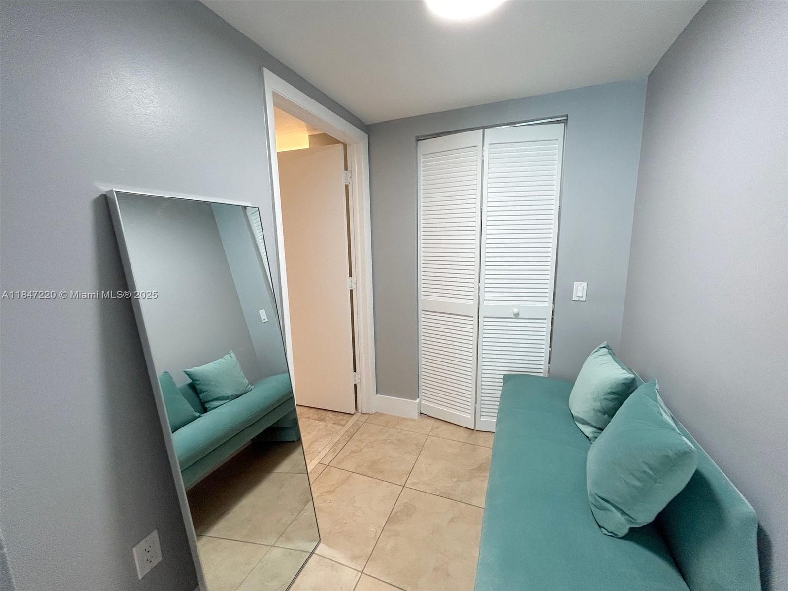 BRICKELL ON THE RIVER S T - Residential