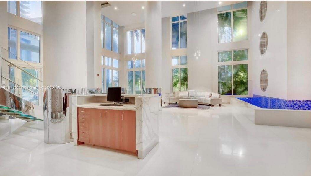 BRICKELL ON THE RIVER S T - Residential