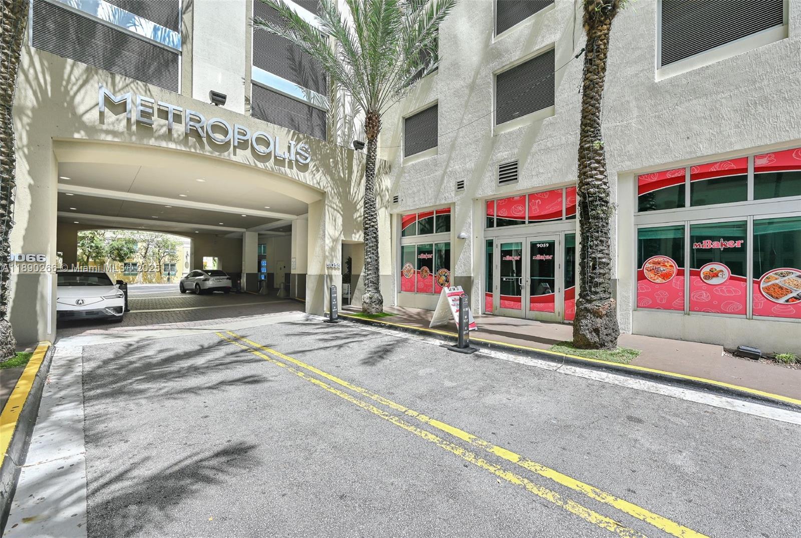 METROPOLIS I AT DADELAND - Residential