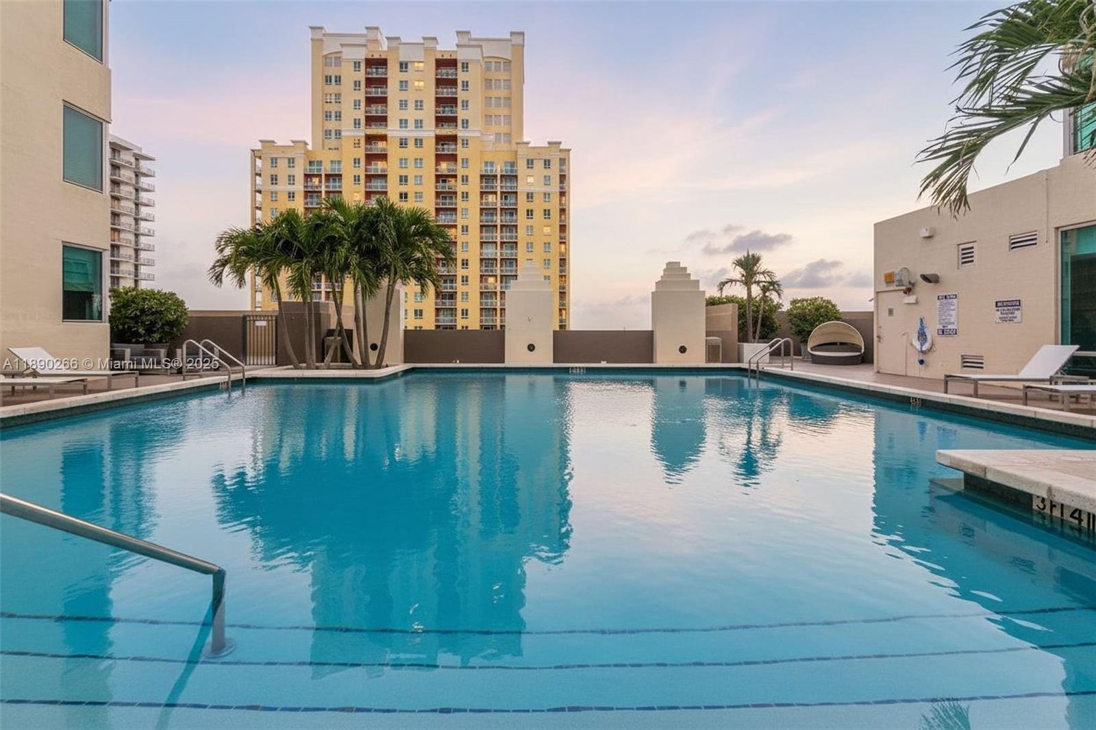 METROPOLIS I AT DADELAND - Residential