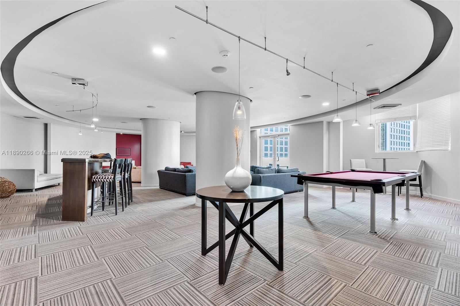 METROPOLIS I AT DADELAND - Residential