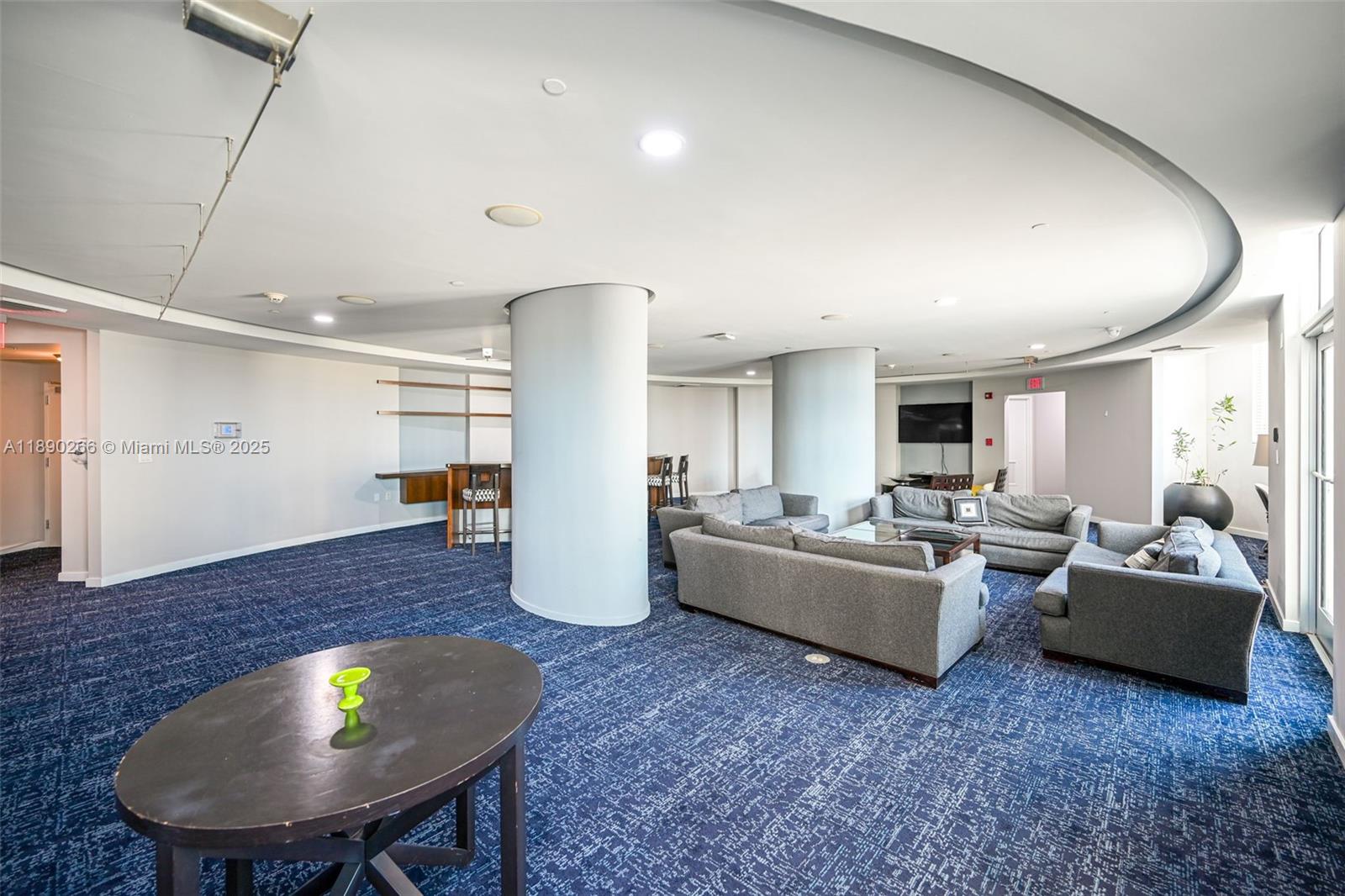 METROPOLIS I AT DADELAND - Residential