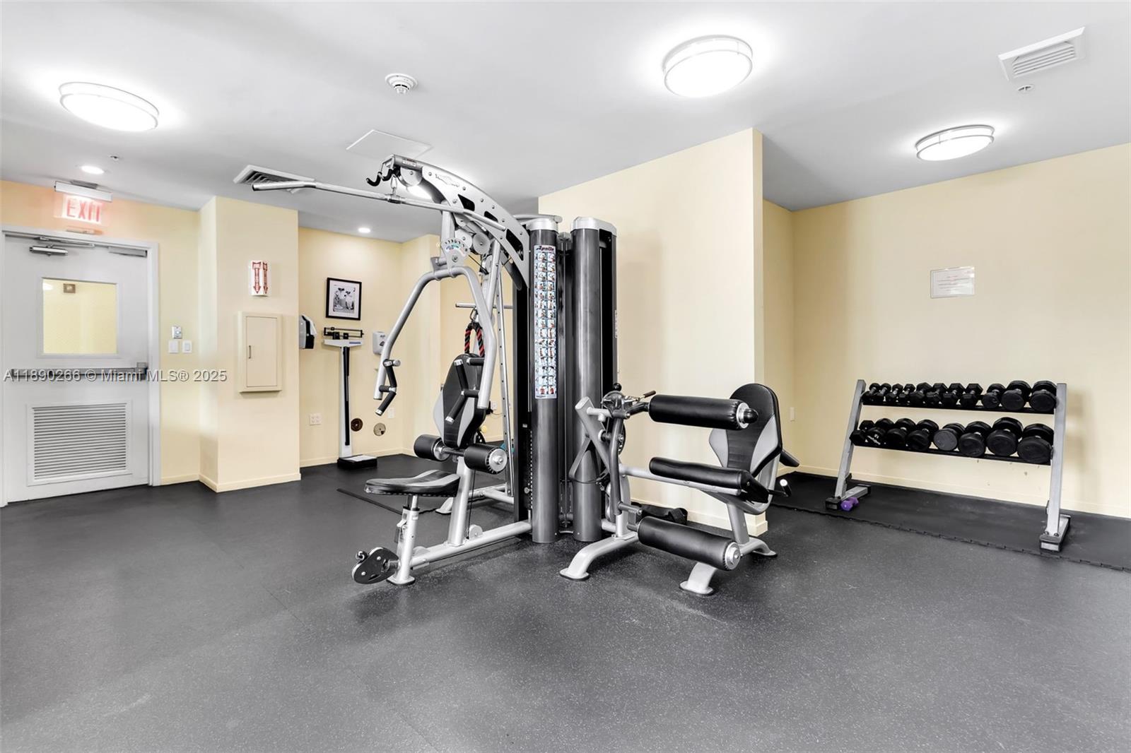 METROPOLIS I AT DADELAND - Residential