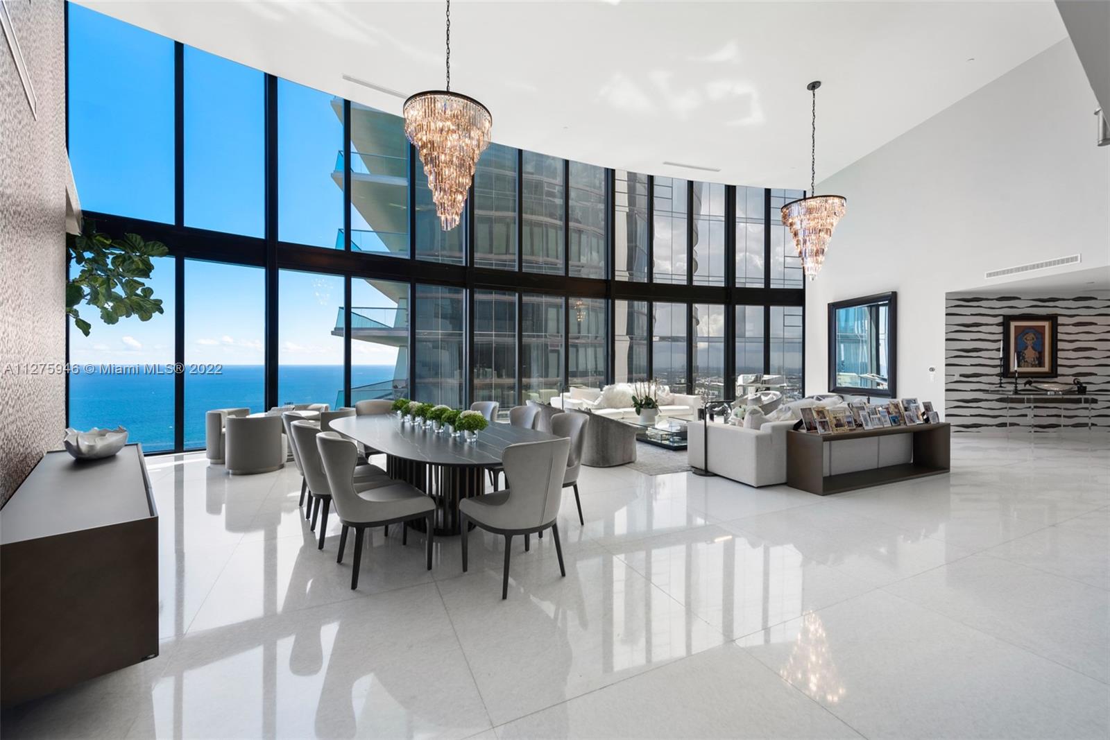 PORSCHE DESIGN TOWER - Residential