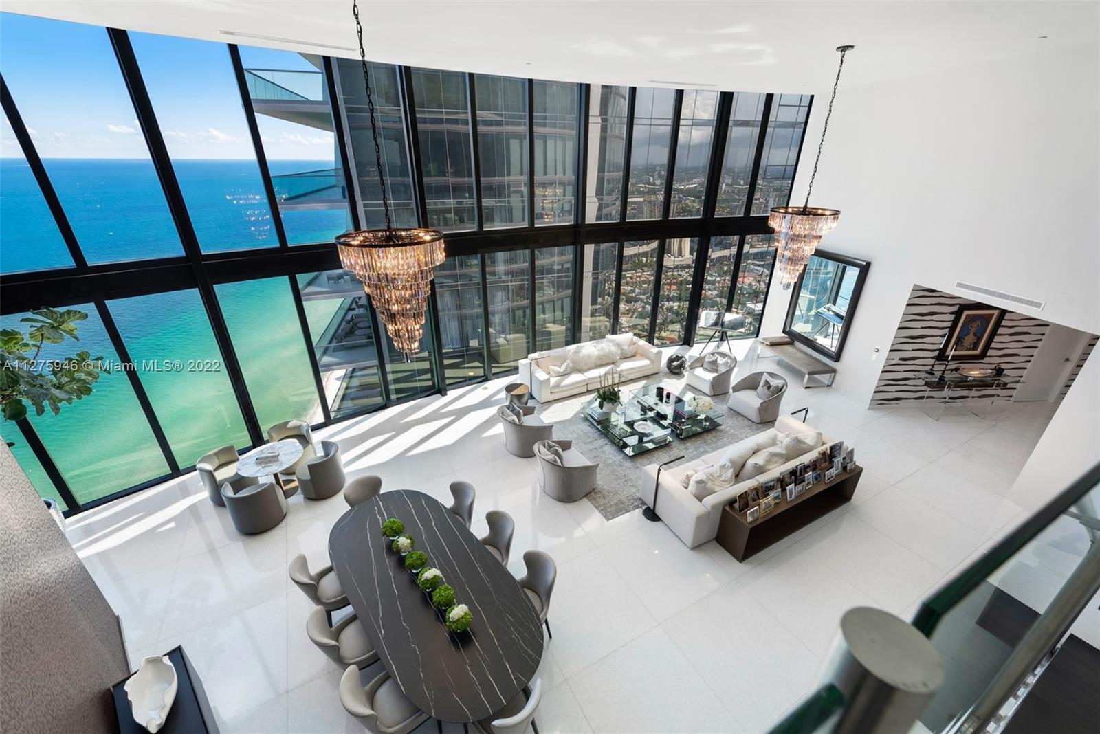 PORSCHE DESIGN TOWER - Residential