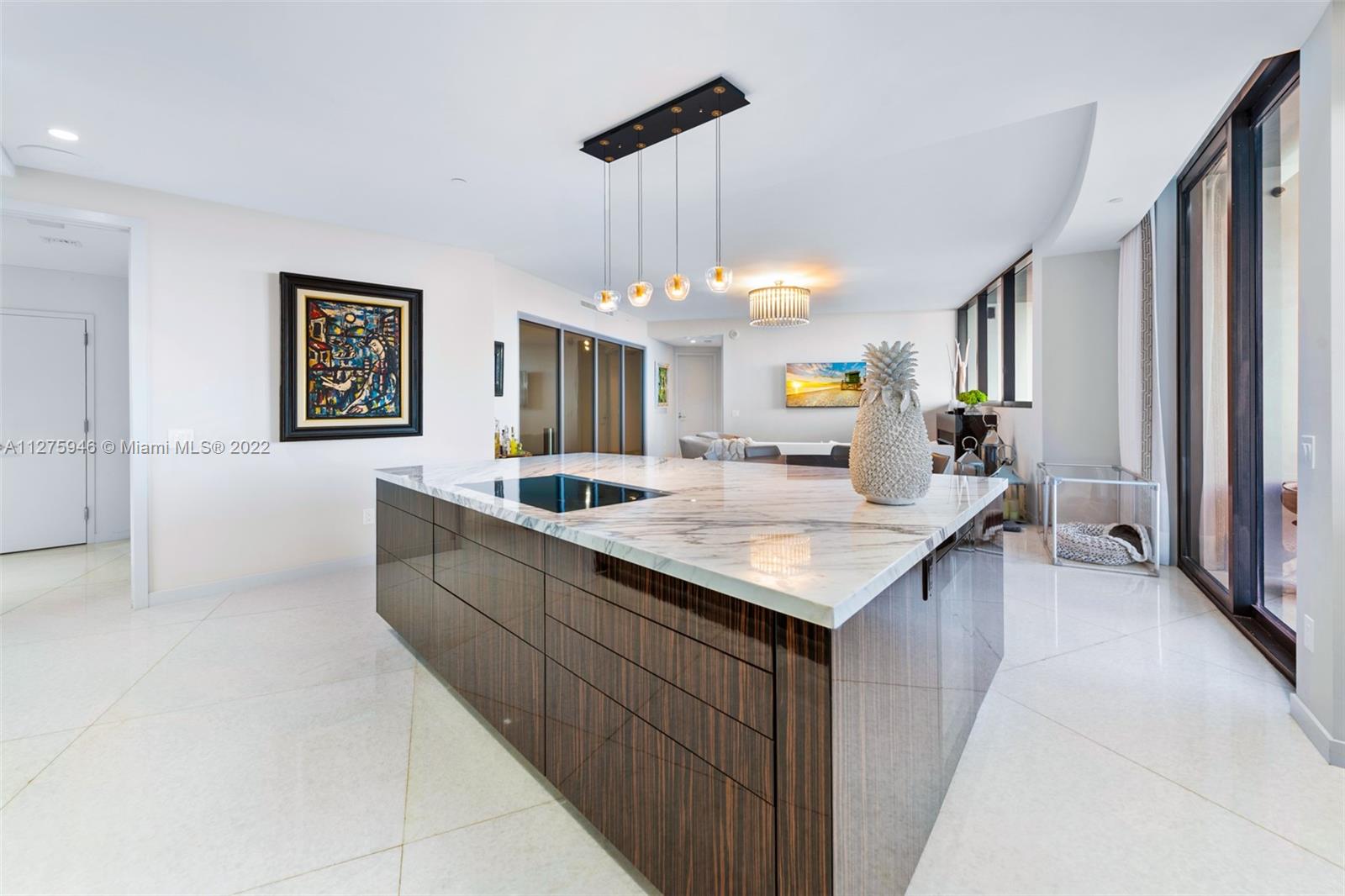 PORSCHE DESIGN TOWER - Residential