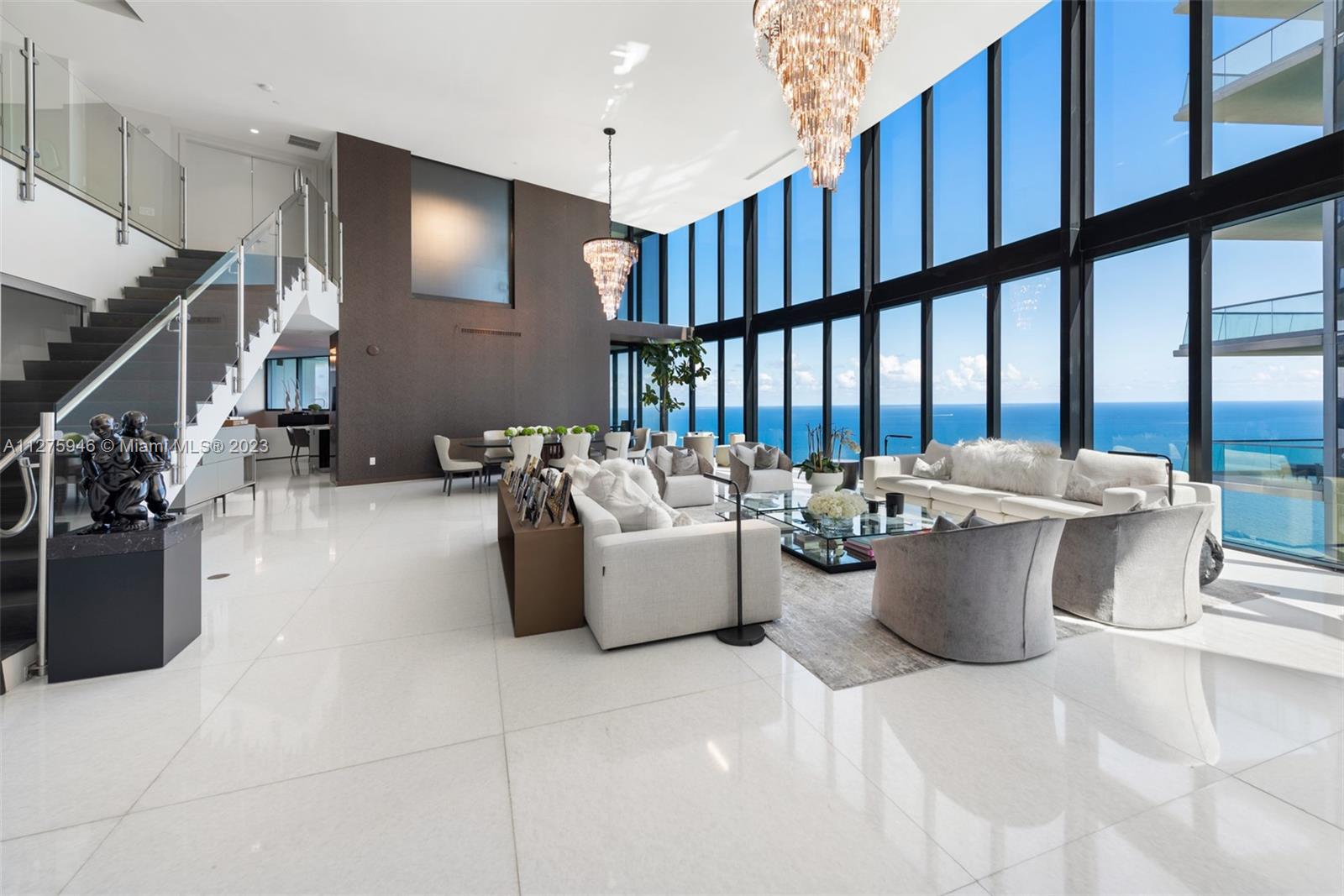 PORSCHE DESIGN TOWER - Residential