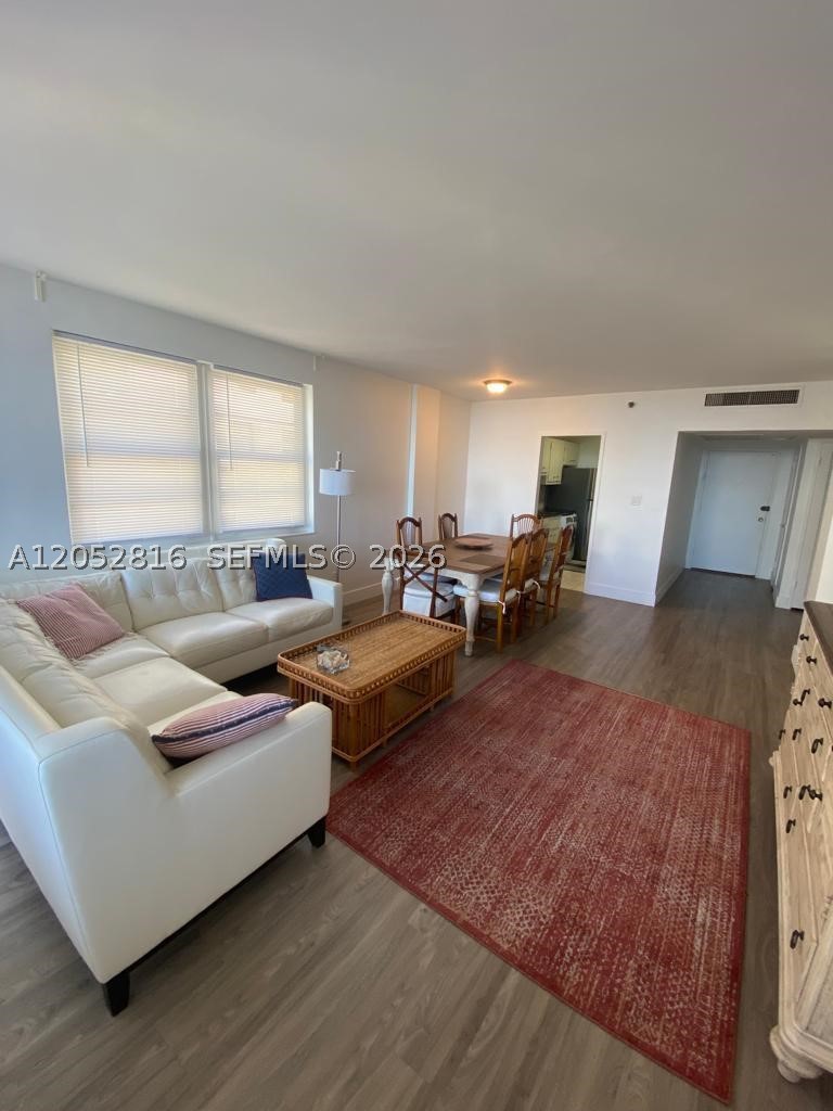 100 Lincoln Rd 721