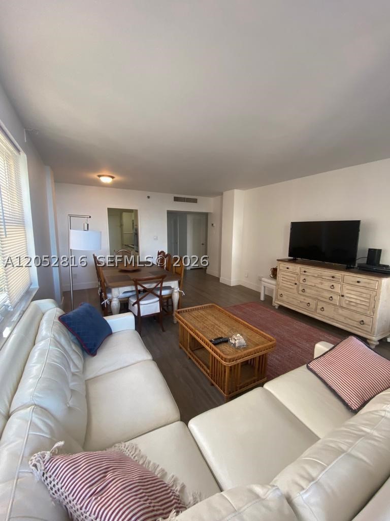 100 Lincoln Rd 721