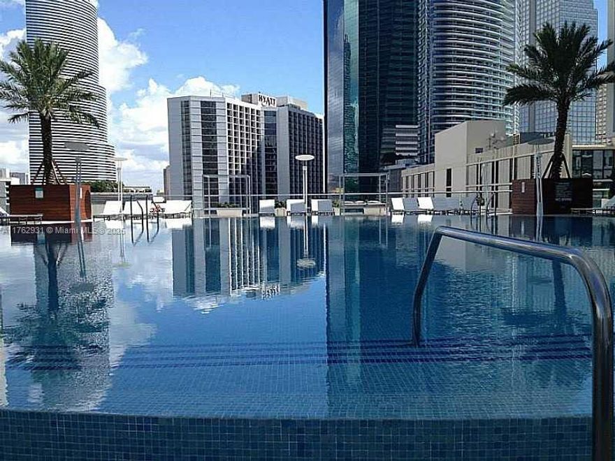 In the heart of Brickell, close distance to Brickell City Center, The center of the financial district, restaurants and much more. This one bedroom one bath offers stainless steel appliances , washer and dryer, Italian Cabinetry in the kitchen, spacious walk in closets, floor to ceiling windows, laminate wood floor and much more. The building has fantastic amenities billiards table, sauna and steam room, including 24-hour concierge, 24-hour valet parking, rooftop pool and sundeck, pool, a state-of-the-art fitness center, sports room with billiards table and kitchen, wine cellar, club room, and theater room. Unit is currently rented until May 20 2025. Showing with appointment on Friday and Saturdays.