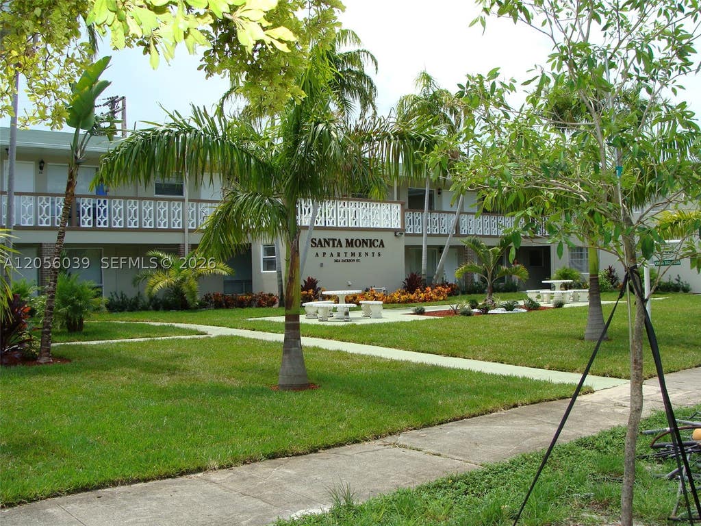 Photo of 3624 NE Jackson St #21, Hollywood, FL 33021 (MLS # A12056039)