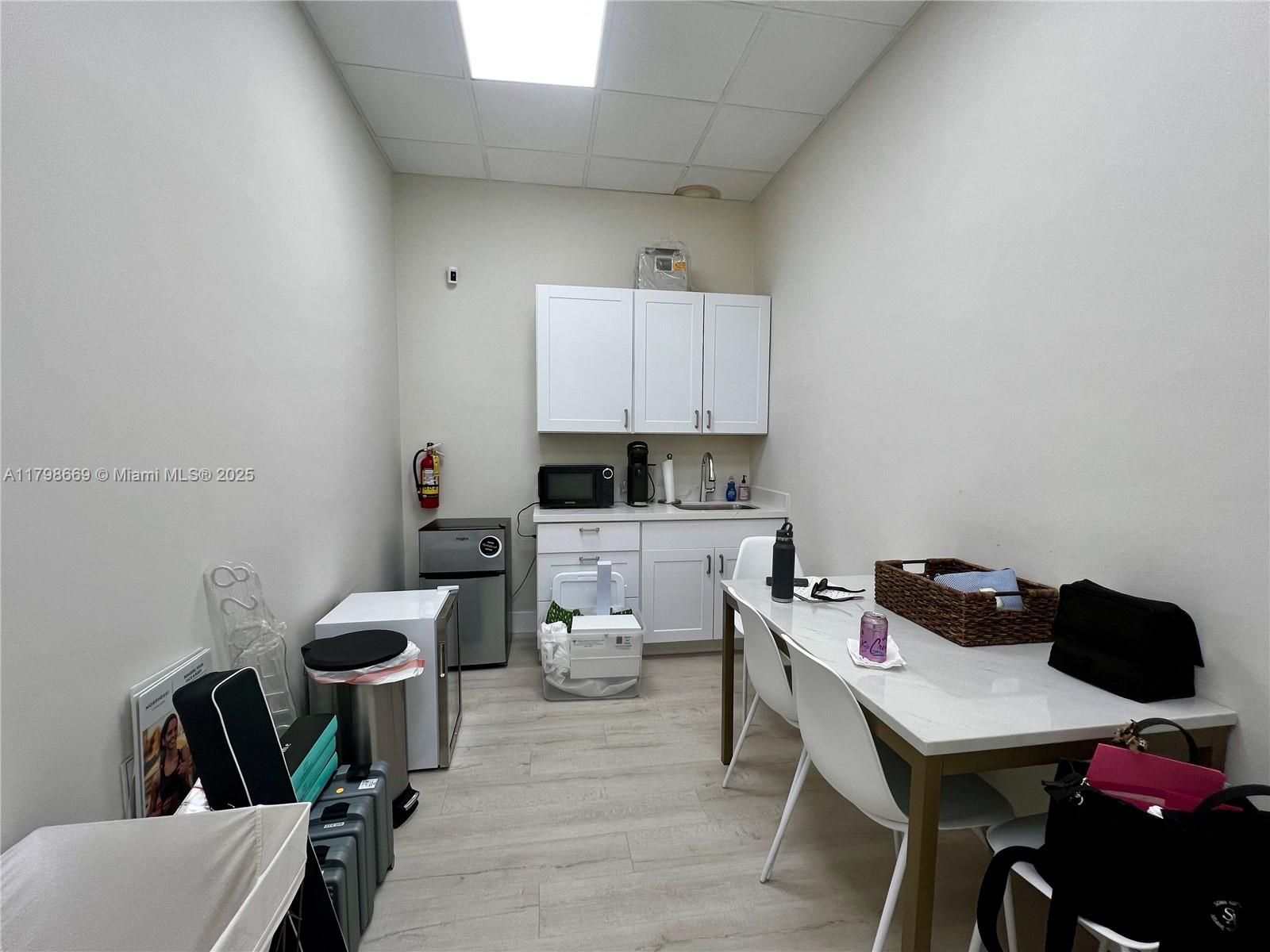 10531 S Dixie Hwy 10531