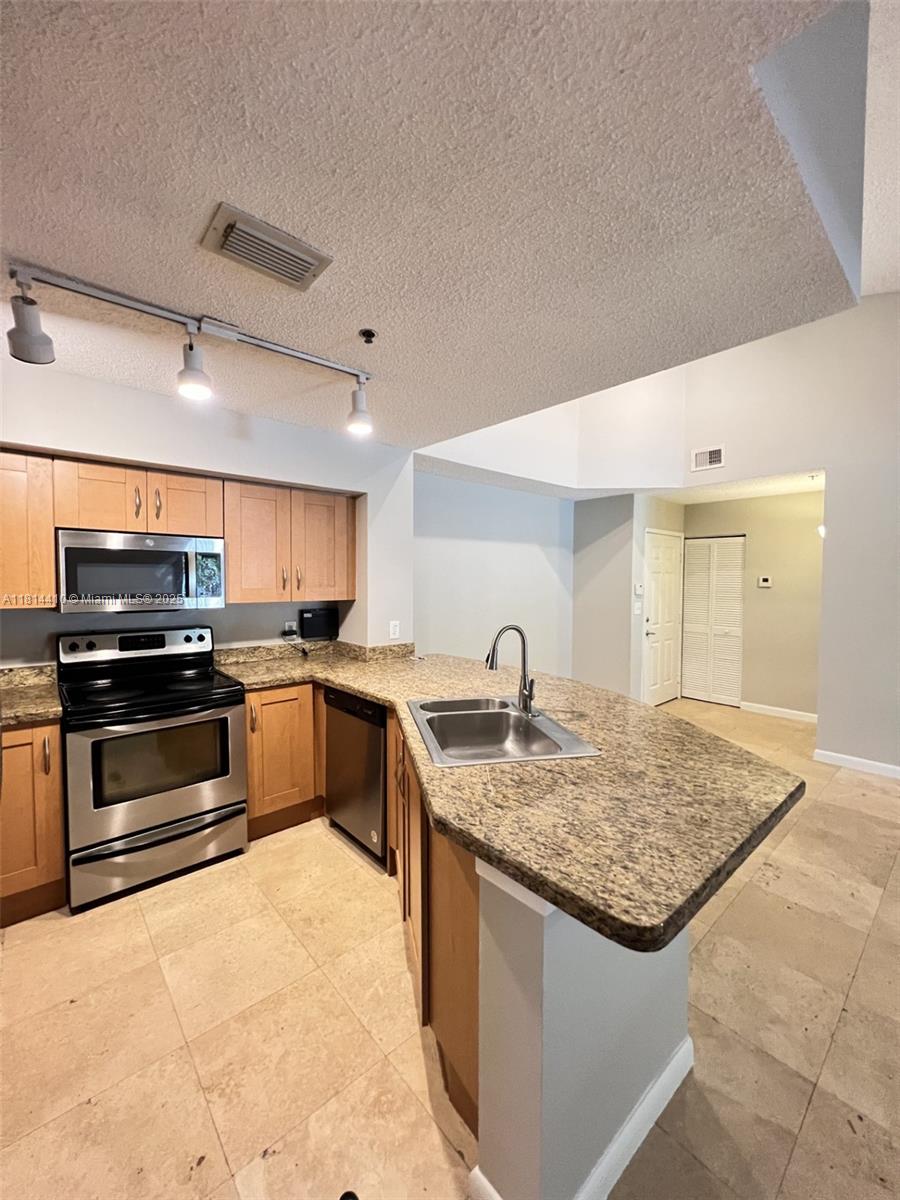 BOCAR CONDO - Residential Lease