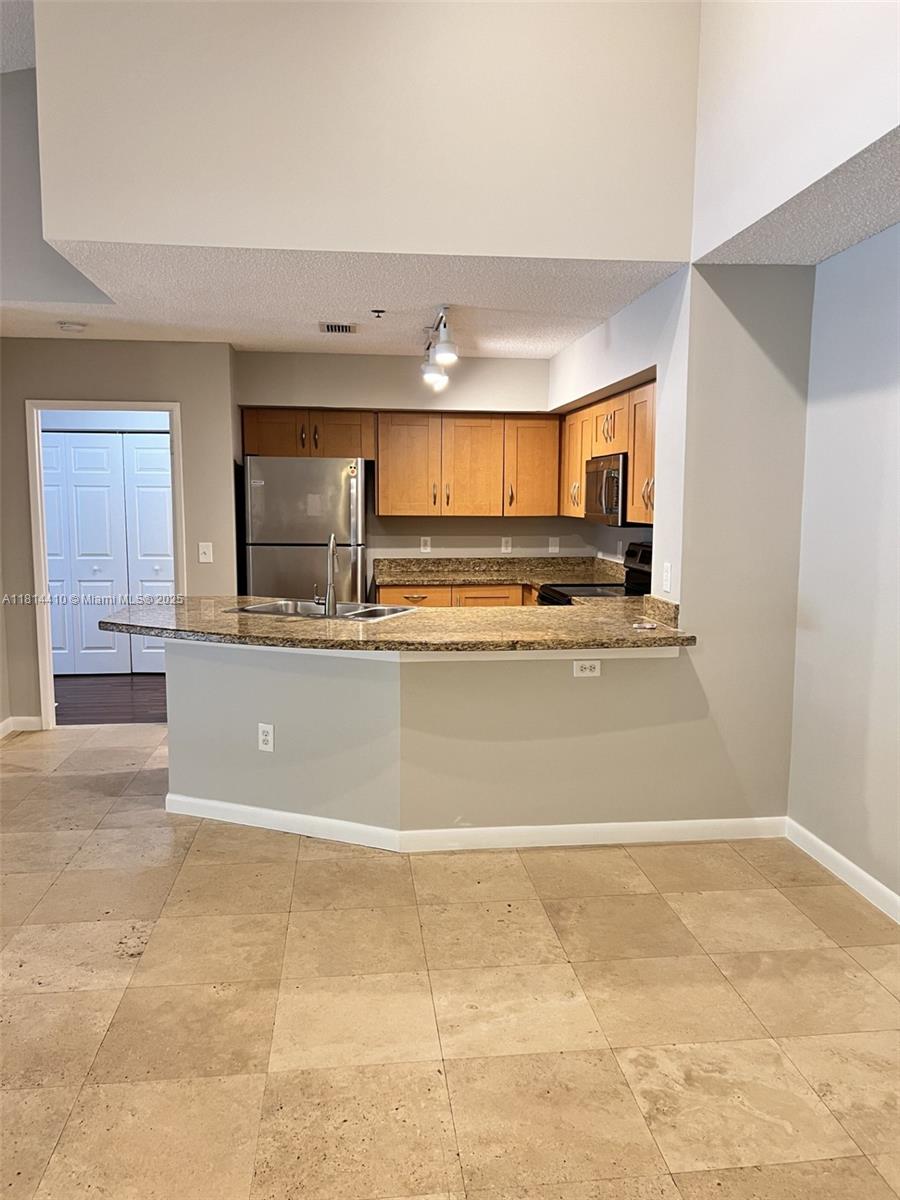 BOCAR CONDO - Residential Lease