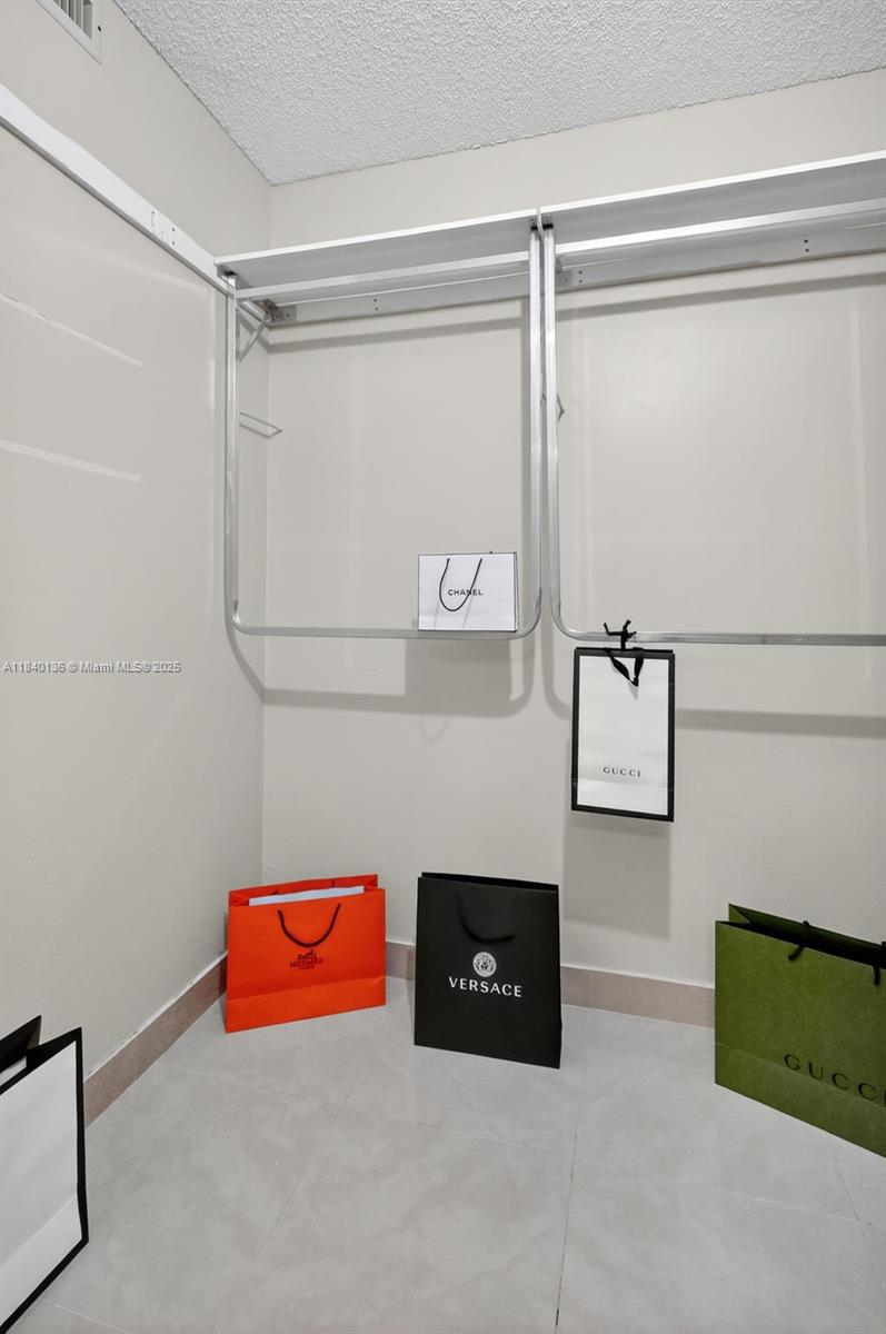 THE LANDMARK CONDO - Residential