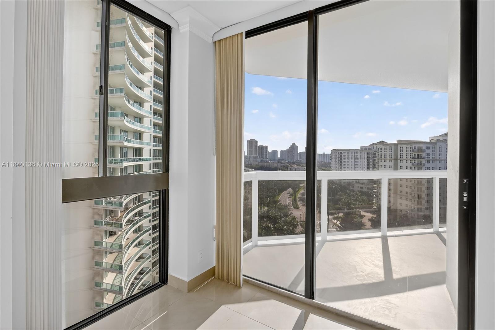 THE LANDMARK CONDO - Residential