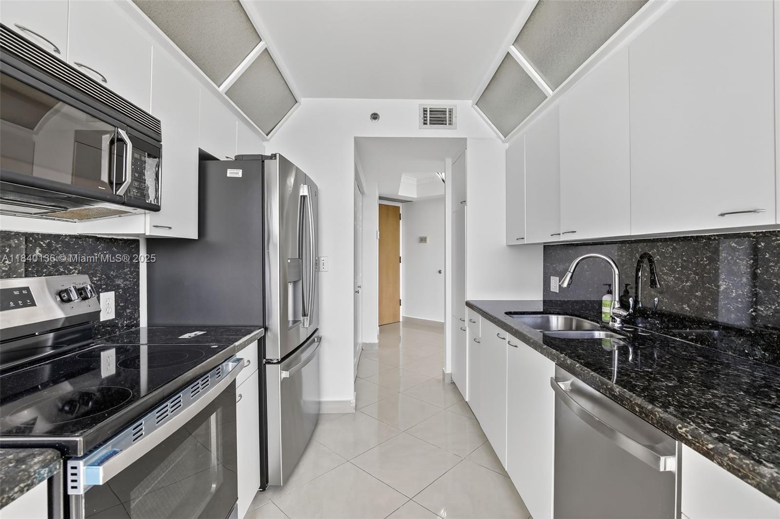 THE LANDMARK CONDO - Residential