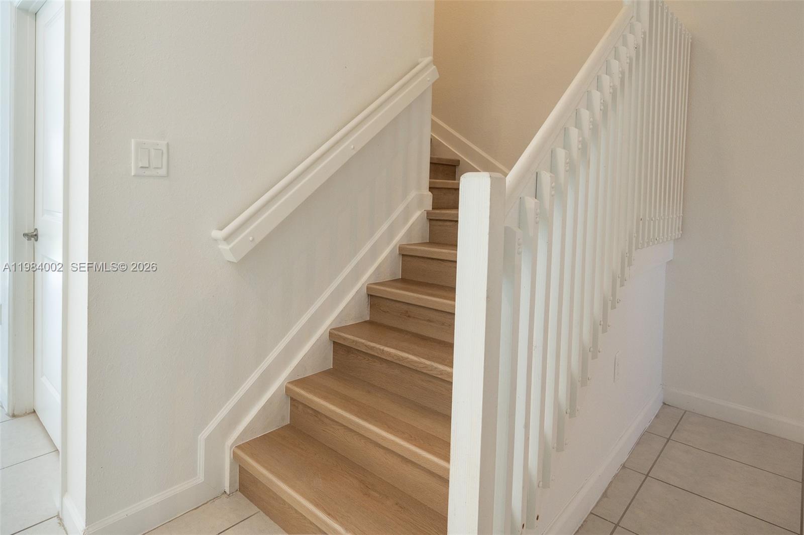 SILVER PALM RESIDENTIAL H - Residential Lease